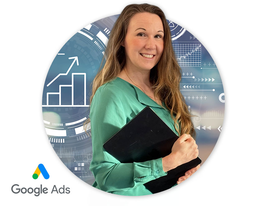 Google Ads konto analyse - Marianne Marianne Gilbak, Google Ads specialist, ved computeren